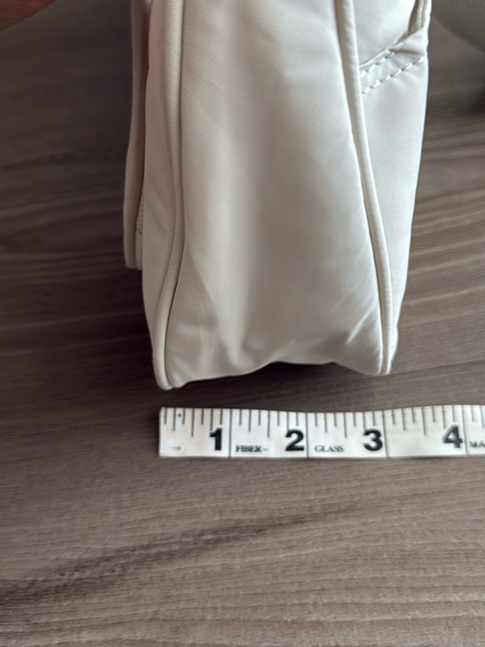Lululemon White Crossbody Shoulder Nano 2L Bag - Picture 7 of 10